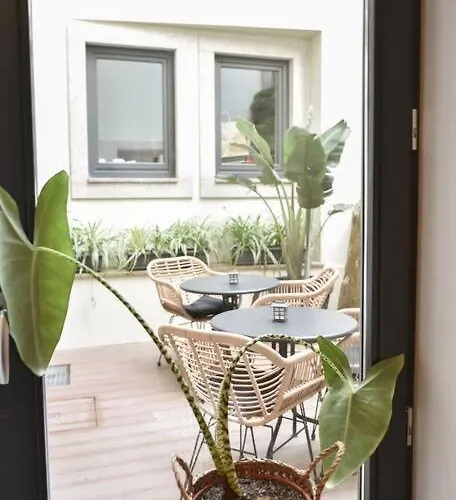 Διαμέρισμα With Balcony In The Center Of *