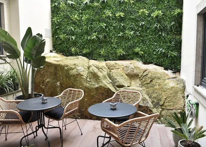 With Balcony In The Center Of *