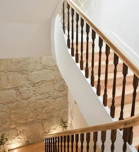 With Balcony In The Center Of Διαμέρισμα