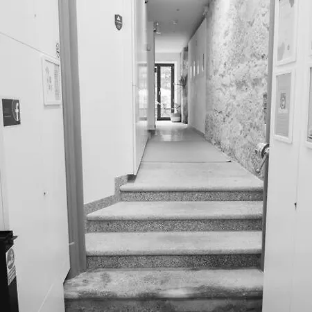 Appartamento With Balcony In The Center Of *