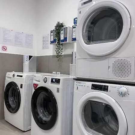 With Balcony In The Center Of * Porto