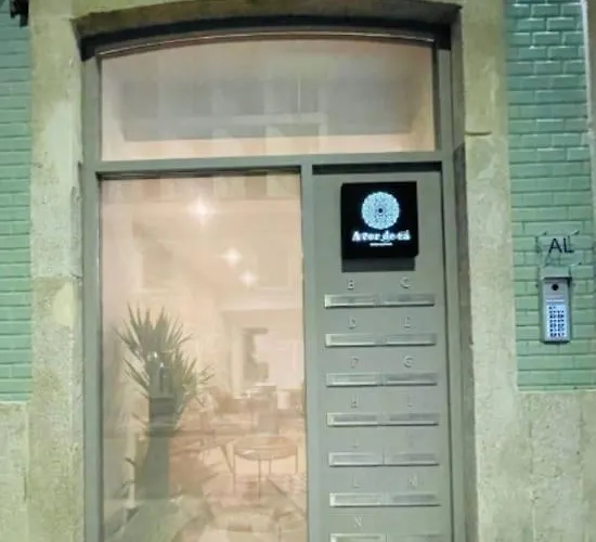 With Balcony In The Center Of Apartment Porto