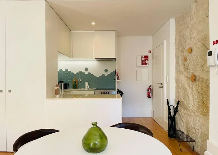 With Balcony In The Center Of *