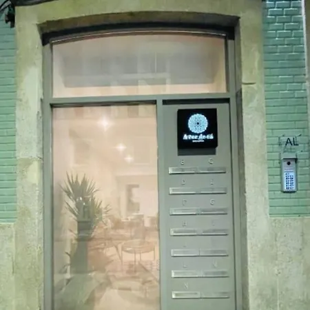 With Balcony In The Center Of Apartment Porto