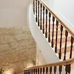 With Balcony In The Center Of Daire