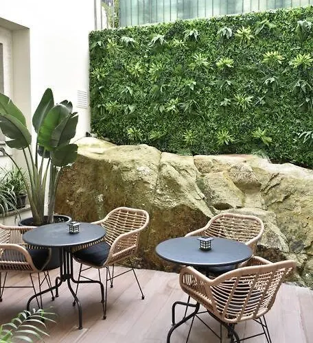 With Balcony In The Center Of Apartamento